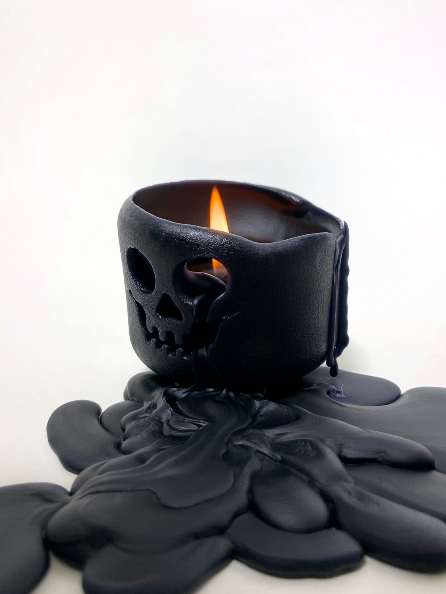 Black Skull Candle