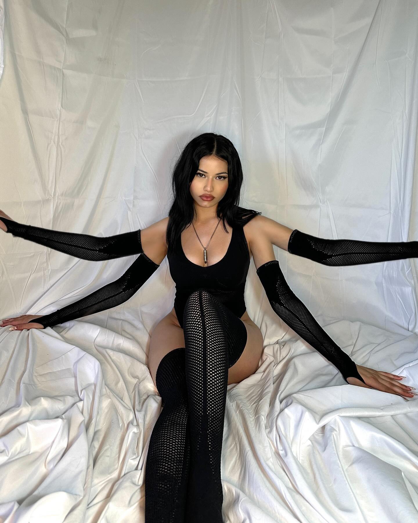 E7.2 Knitted Bodysuit