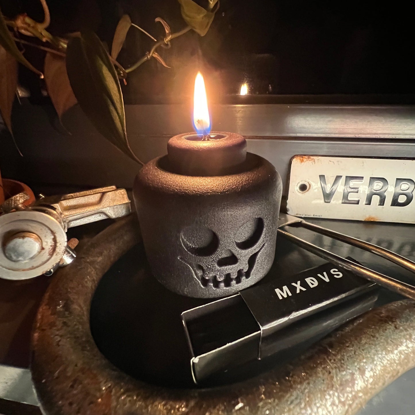 Black Skull Candle