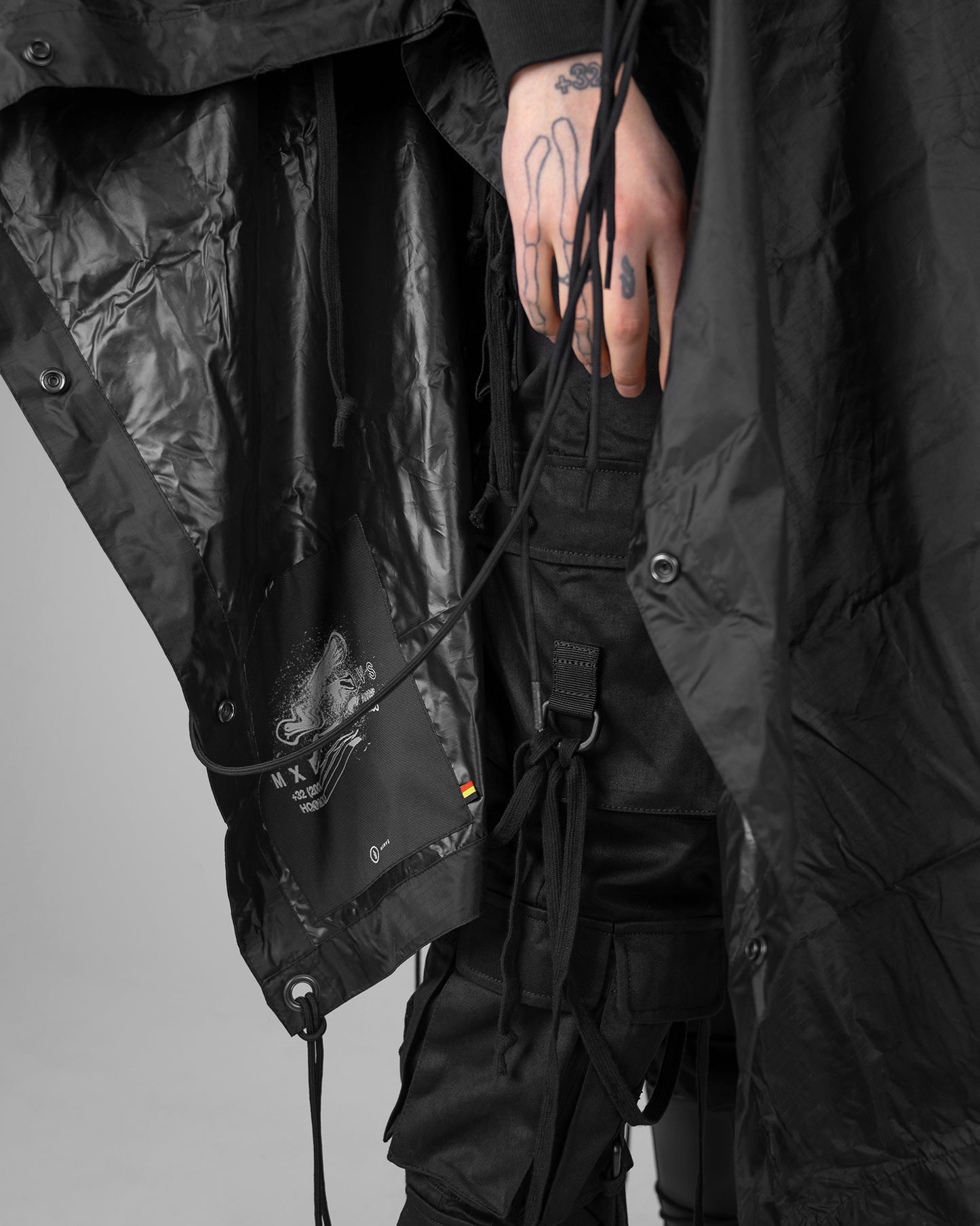 Mast Poncho