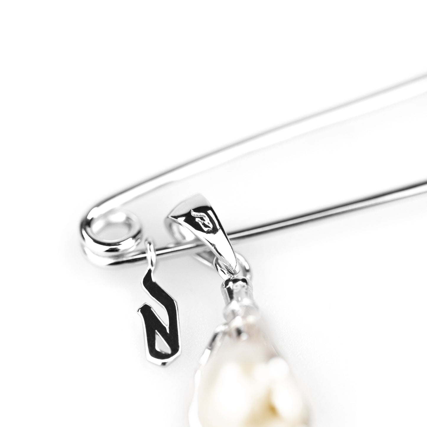 Pearl Safety Pin